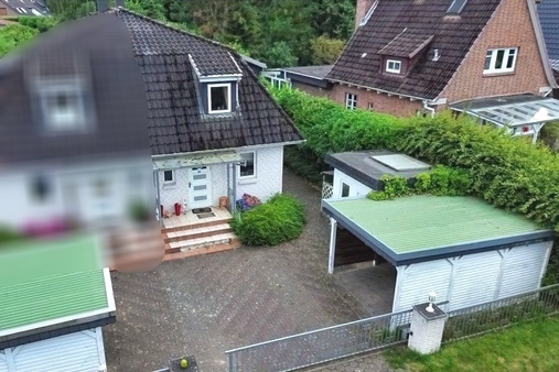 Außenansicht Vorderseite - Doppelhaushälfte in 22395 Hamburg mit 121m² kaufen