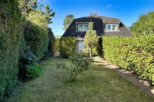 Garten Hausrückseite - Doppelhaushälfte in 22395 Hamburg mit 121m² kaufen