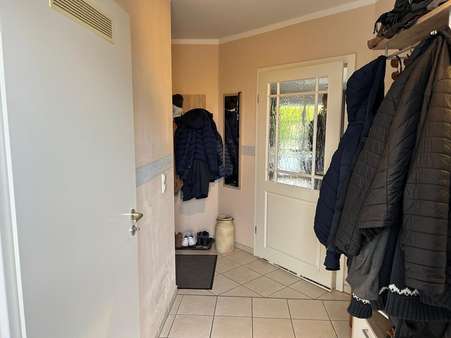 Eingangsbereich - Doppelhaushälfte in 23683 Scharbeutz mit 150m² kaufen