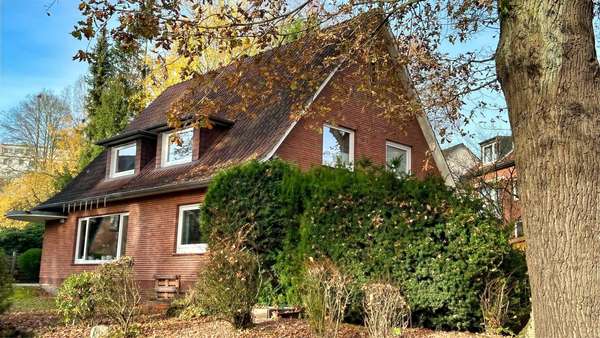 Außenansicht Außenansicht - Zweifamilienhaus in 21509 Glinde mit 180m² kaufen