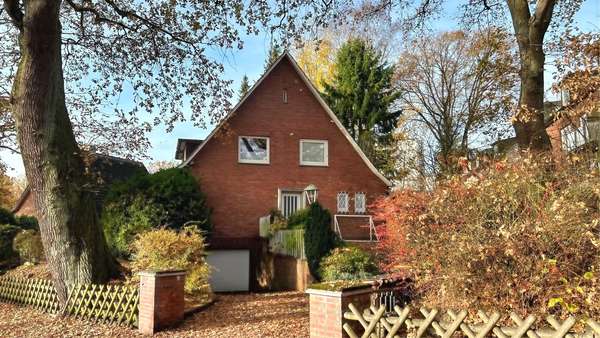 Garagenzufahrt Garagenzufahrt - Zweifamilienhaus in 21509 Glinde mit 180m² kaufen