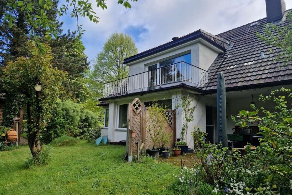 Rückwärtige Ansicht - Einfamilienhaus in 22955 Hoisdorf mit 306m² kaufen