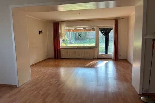 Wohnzimmer - Einfamilienhaus in 23843 Travenbrück mit 122m² kaufen
