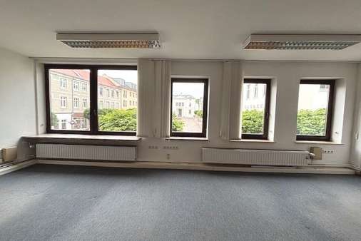1.OG - Freifläche in 23843 Bad Oldesloe mit 151m² kaufen