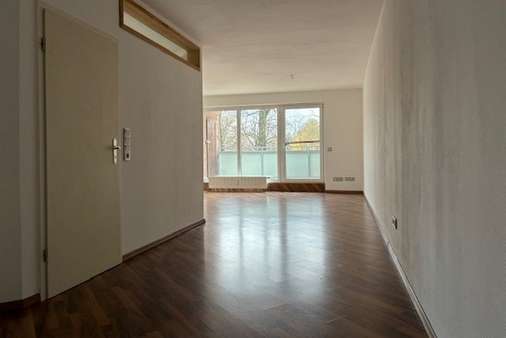 Wohnzimmer - Etagenwohnung in 22941 Bargteheide mit 65m² kaufen