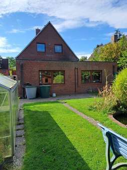 Rückansicht - Einfamilienhaus in 24159 Kiel mit 270m² kaufen