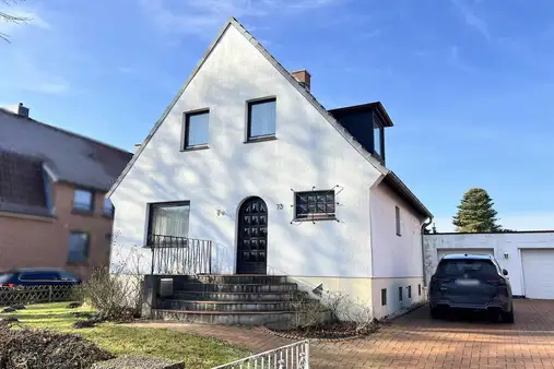 Baugrundstück mit Altbestand in Bestlage