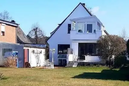 Baugrundstück mit Altbestand in Bestlage