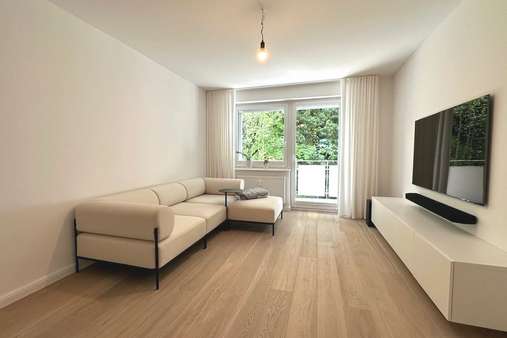 Wohnzimmer - Etagenwohnung in 22083 Hamburg mit 64m² kaufen