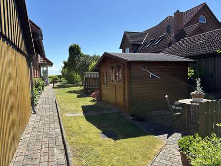 Gartenhaus + Grillplatz Gartenhaus + Grillplatz - Reihenendhaus in 23769 Fehmarn mit 174m² kaufen