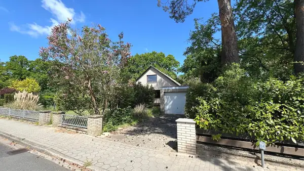 Haus und Grundstück mit Potential!