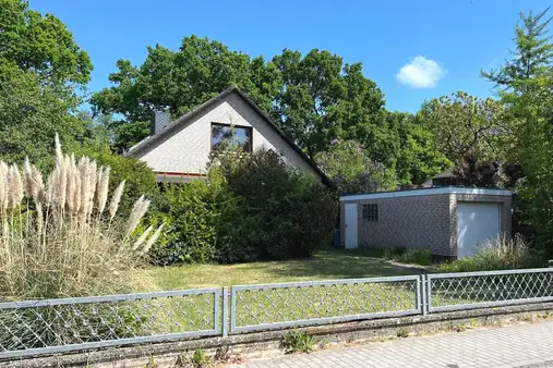Haus und Grundstück mit Potential!