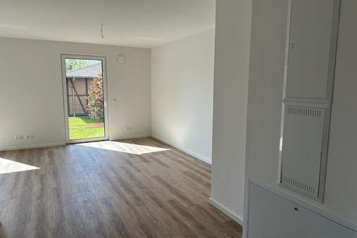 Flur/Wohnen - Erdgeschosswohnung in 23747 Dahme mit 68m² kaufen