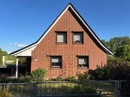 Vordere Ansicht Vordere Ansicht - Einfamilienhaus in 23858 Reinfeld mit 113m² kaufen