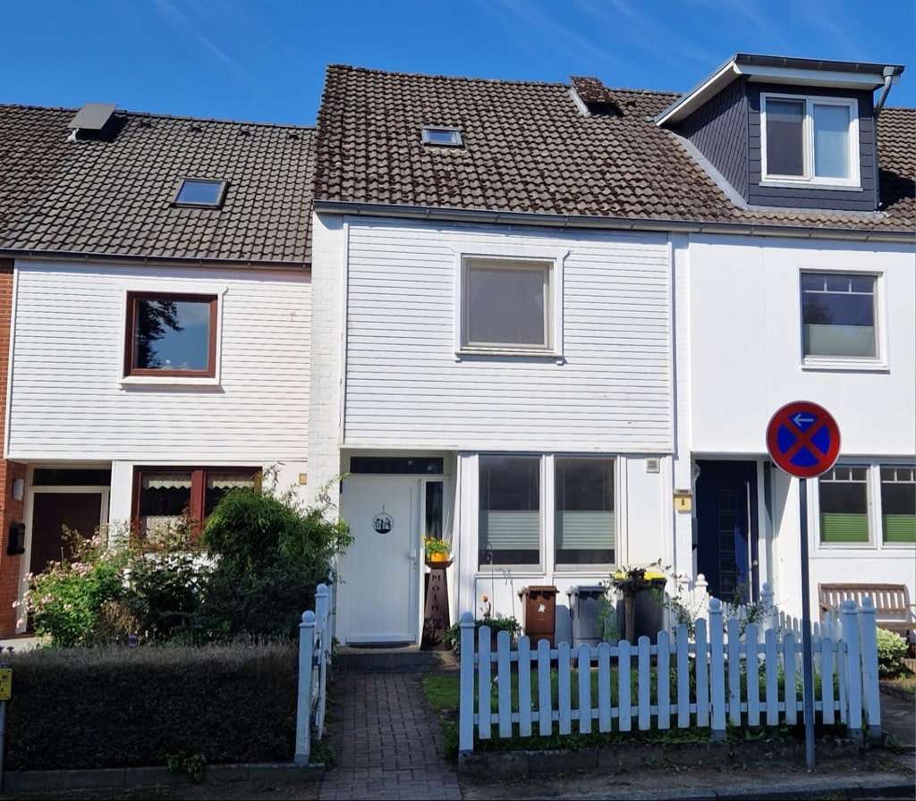 Außenansicht Außenansicht - Reihenmittelhaus in 22946 Trittau mit 105m² kaufen