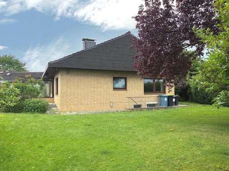 Außenansicht - Einfamilienhaus in 23843 Bad Oldesloe mit 110m² kaufen