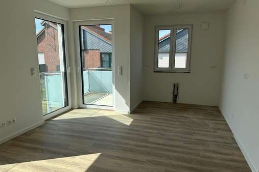 Wohnen/Küche/Balkon Wohnen/Küche/Balkon - Etagenwohnung in 23747 Dahme mit 62m² kaufen