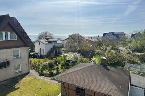 Blick zur Ostsee - Dachgeschosswohnung in 23747 Dahme mit 108m² kaufen
