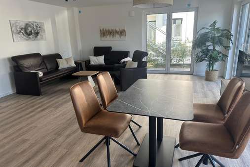Wohn- und Esszimmer Wohn- und Esszimmer - Erdgeschosswohnung in 23747 Dahme mit 71m² kaufen