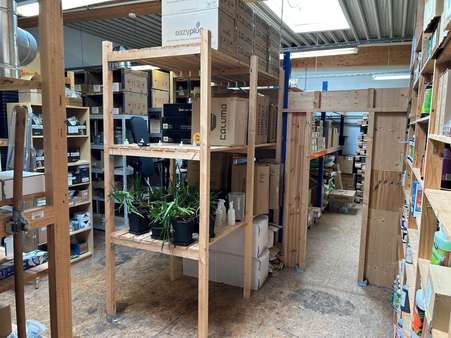 Lager Lager - Ladenlokal in 23554 Lübeck mit 328m² kaufen