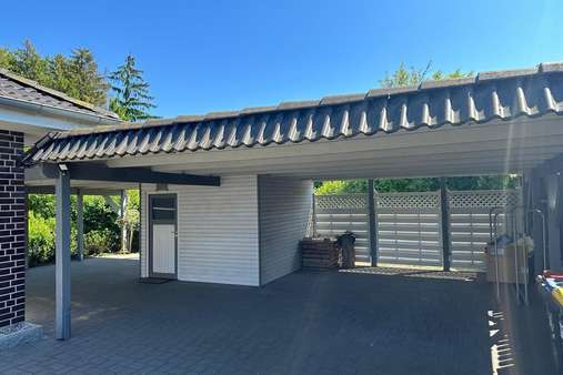 Carport mit Schuppen - Bungalow in 23701 Süsel mit 131m² kaufen