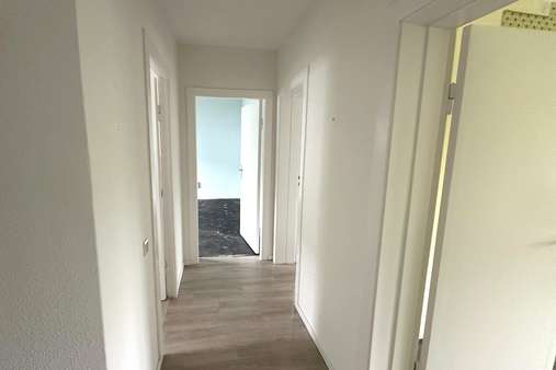 Flur - Etagenwohnung in 21465 Reinbek mit 65m² kaufen