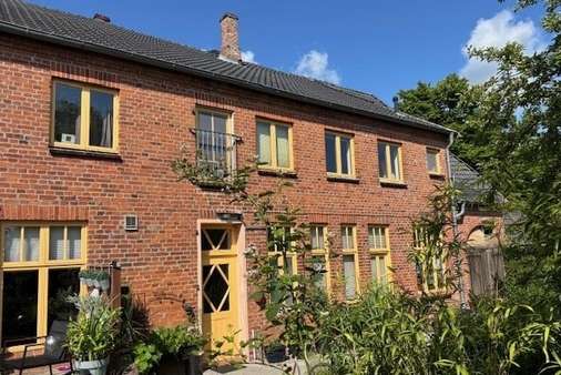Außenansicht - Resthof in 23858 Feldhorst mit 271m² kaufen