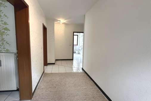 Flur Whg. 1 EG - Erdgeschosswohnung in 22926 Ahrensburg mit 101m² kaufen