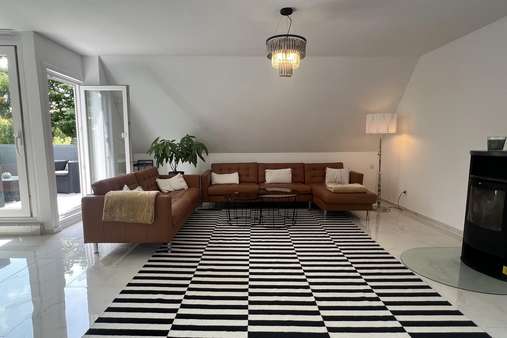 Wohn- und Essbereich - Maisonette-Wohnung in 22848 Norderstedt mit 117m² kaufen