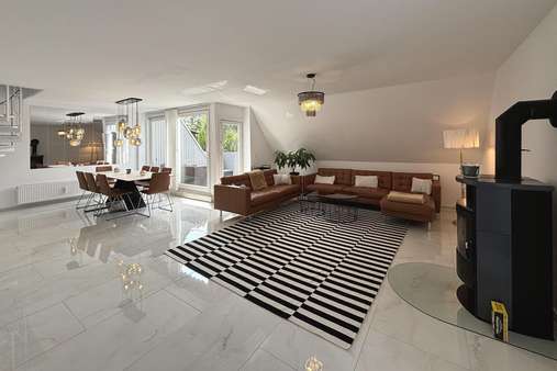 Wohn- und Essbereich Wohn- und Essbereich - Maisonette-Wohnung in 22848 Norderstedt mit 117m² kaufen