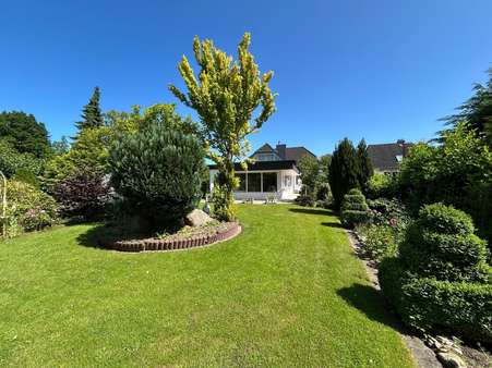 Gartenansicht Gartenansicht - Zweifamilienhaus in 23683 Scharbeutz mit 185m² kaufen
