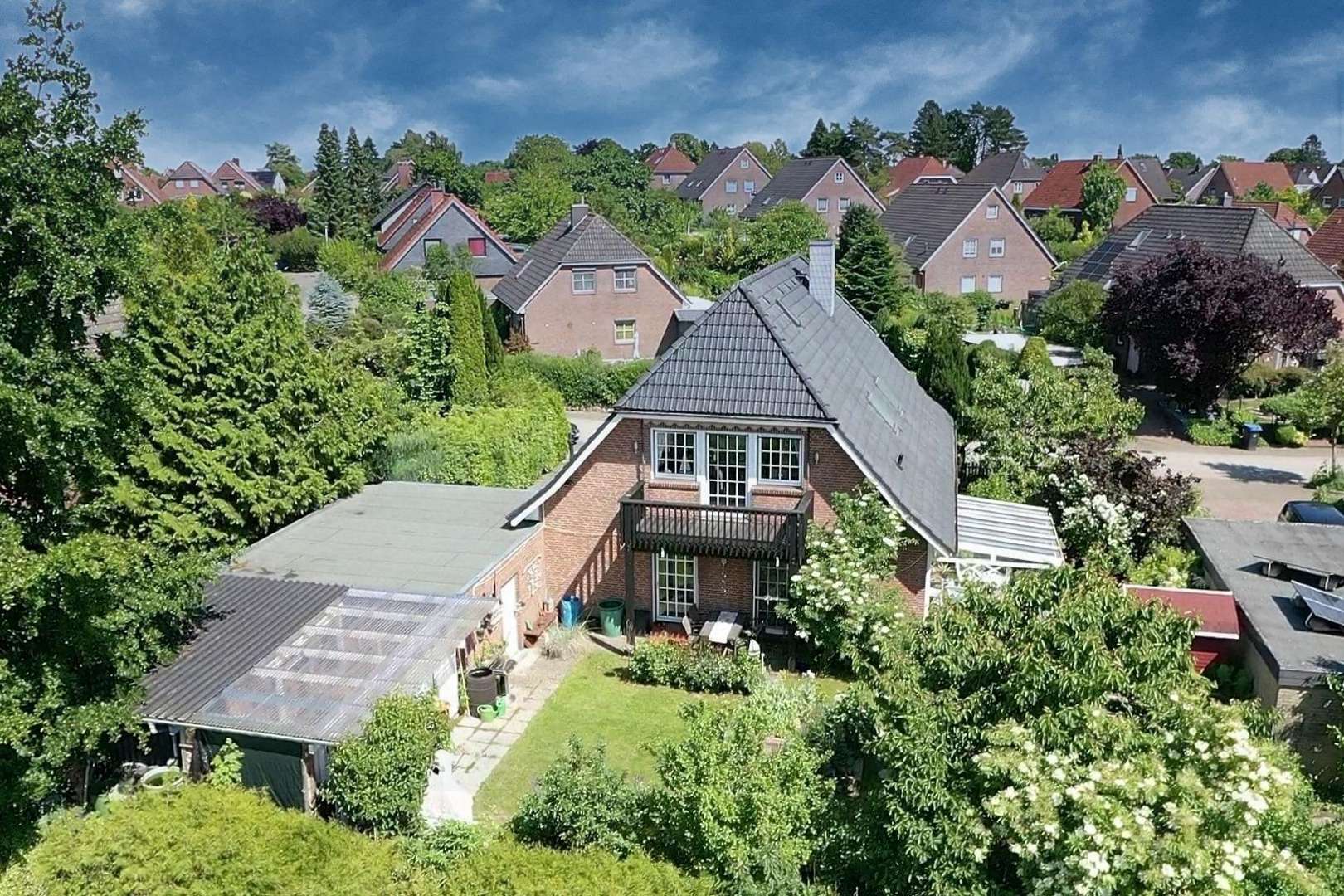 Luftansicht Luftansicht - Zweifamilienhaus in 23701 Eutin mit 170m² kaufen