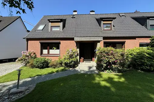 Besonderes Zweifamilienhaus in Top Lage