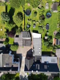 Grundstück Grundstück - Zweifamilienhaus in 22846 Norderstedt mit 206m² kaufen