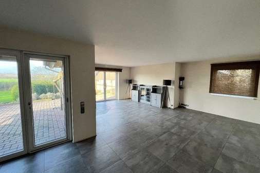 Wohnzimmer - Einfamilienhaus in 23701 Süsel mit 166m² mieten