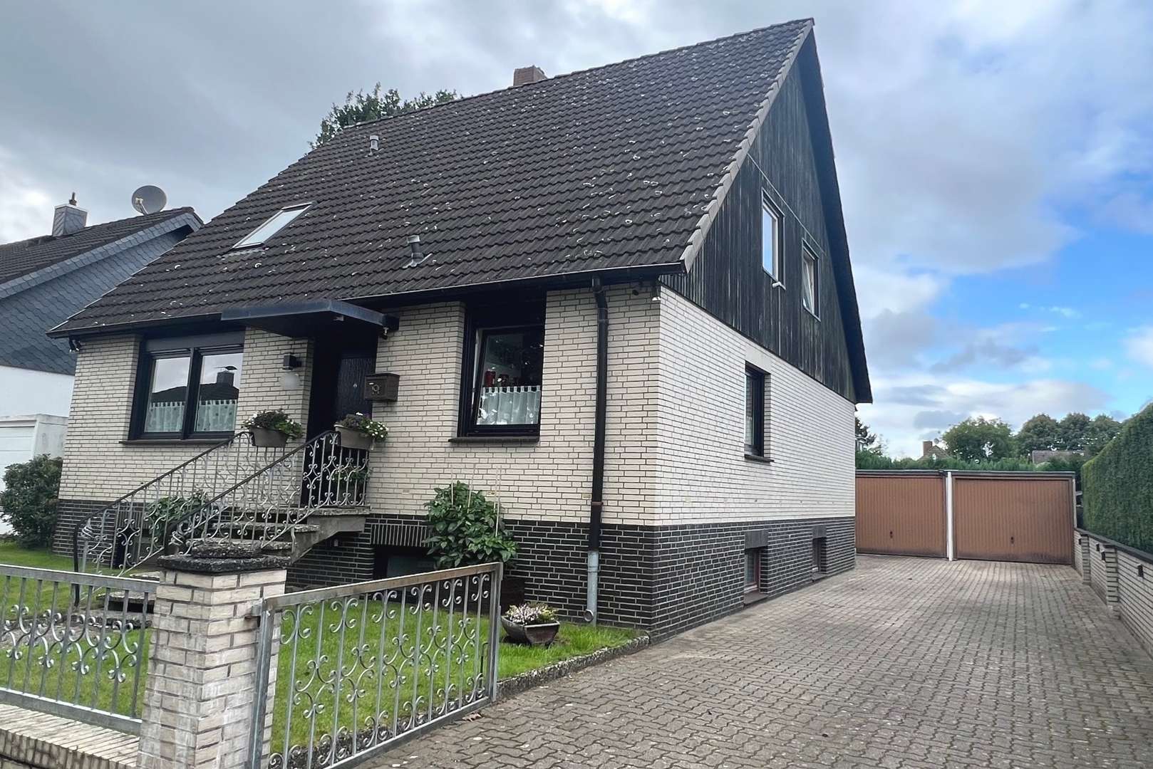 Vorderansicht Vorderansicht - Einfamilienhaus in 22119 Hamburg mit 155m² kaufen