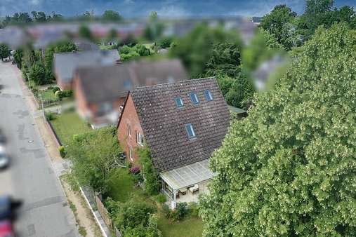 Luftansicht Luftansicht - Einfamilienhaus in 23701 Eutin mit 141m² kaufen