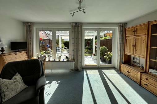 Wohnzimmer Wohnzimmer - Reihenmittelhaus in 22844 Norderstedt mit 96m² kaufen