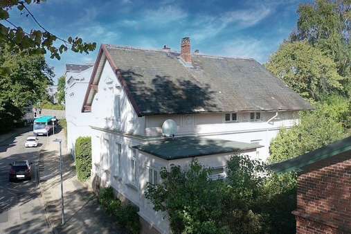 Seitenansicht - Einfamilienhaus in 23701 Eutin mit 218m² kaufen