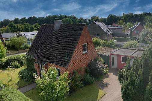 Luftansicht Luftansicht - Einfamilienhaus in 23701 Eutin mit 62m² kaufen