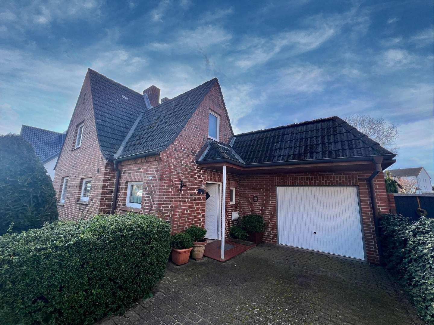 Seitenansicht Seitenansicht - Einfamilienhaus in 23701 Eutin mit 120m² kaufen