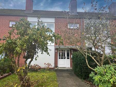 Vorderansicht Vorderansicht - Reihenmittelhaus in 23701 Eutin mit 105m² kaufen