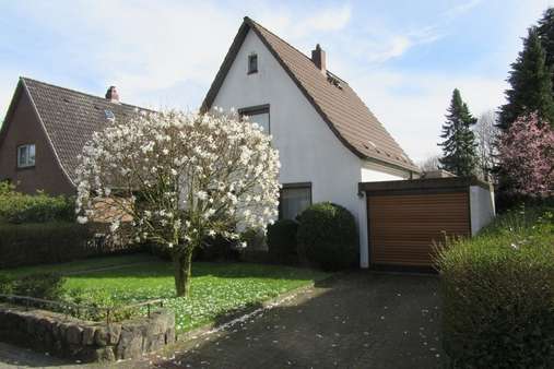 Vorderansicht - Einfamilienhaus in 24768 Rendsburg mit 143m² kaufen