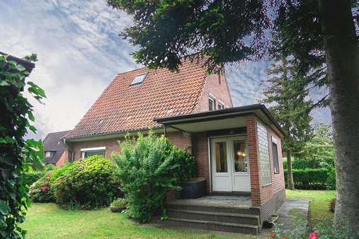 Außenansicht - Einfamilienhaus in 25746 Heide mit 95m² kaufen
