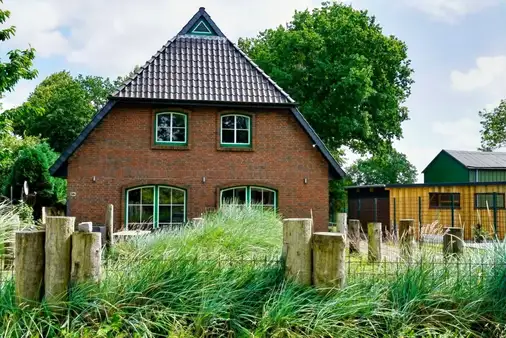 Charmantes Einfamilienhaus mit großem Garten in Hemmingstedt