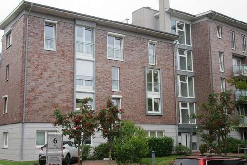 Vorderansicht - Etagenwohnung in 24768 Rendsburg mit 79m² kaufen