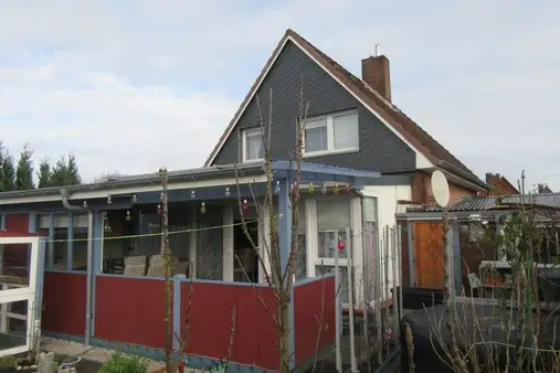 Ein-/Zweifamilienhaus in Büdelsdorf
