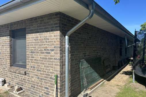 Außenansicht Außenansicht - Zweifamilienhaus in 24803 Erfde mit 143m² kaufen