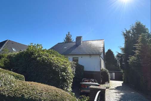 Wohnhaus - Einfamilienhaus in 25746 Ostrohe mit 179m² kaufen