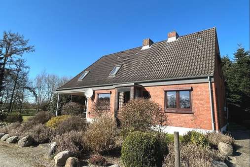 Wohnhaus - Einfamilienhaus in 25779 Fedderingen mit 131m² kaufen